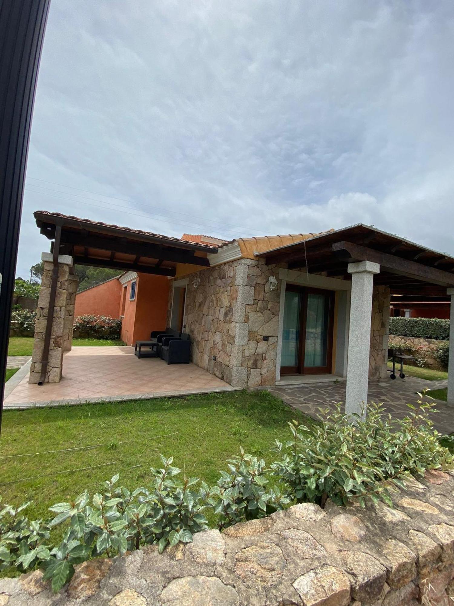 Villa Azzurra Sul Mare Budoni Exterior foto
